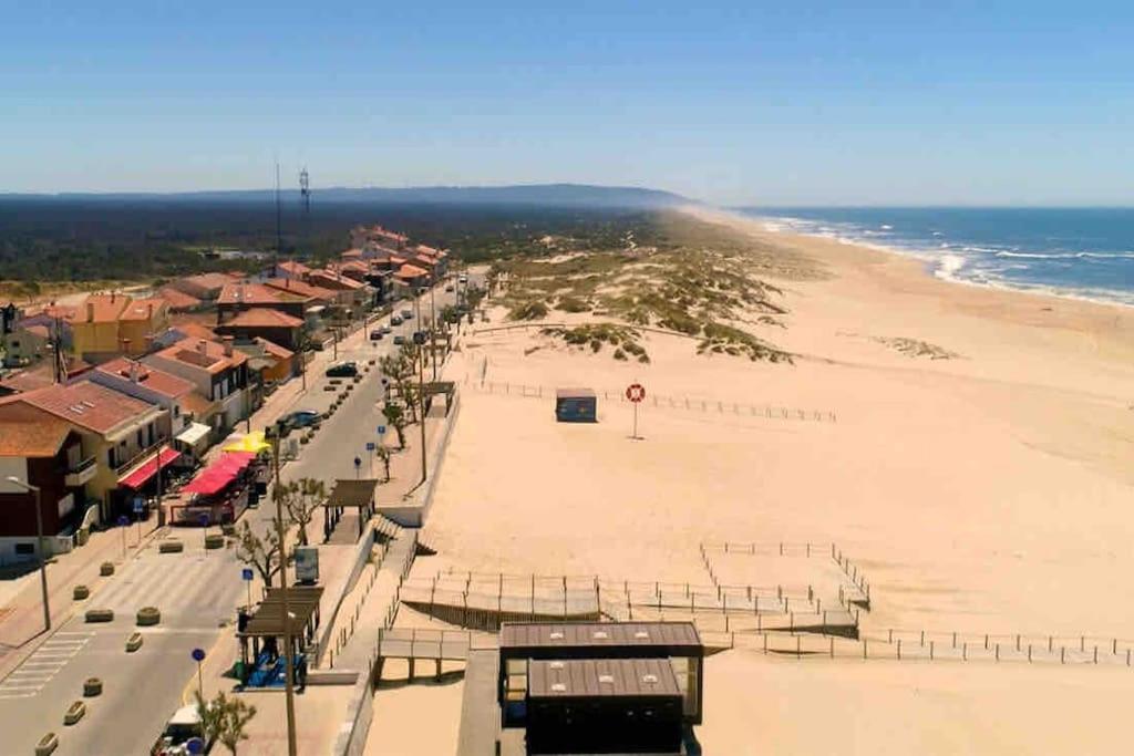 Moradia Alegre No Centro Da Vila Da Tocha. Exteriér fotografie