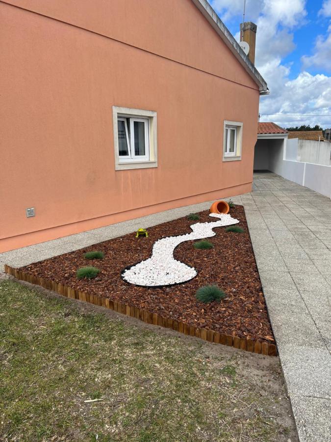 Moradia Alegre No Centro Da Vila Da Tocha. Exteriér fotografie