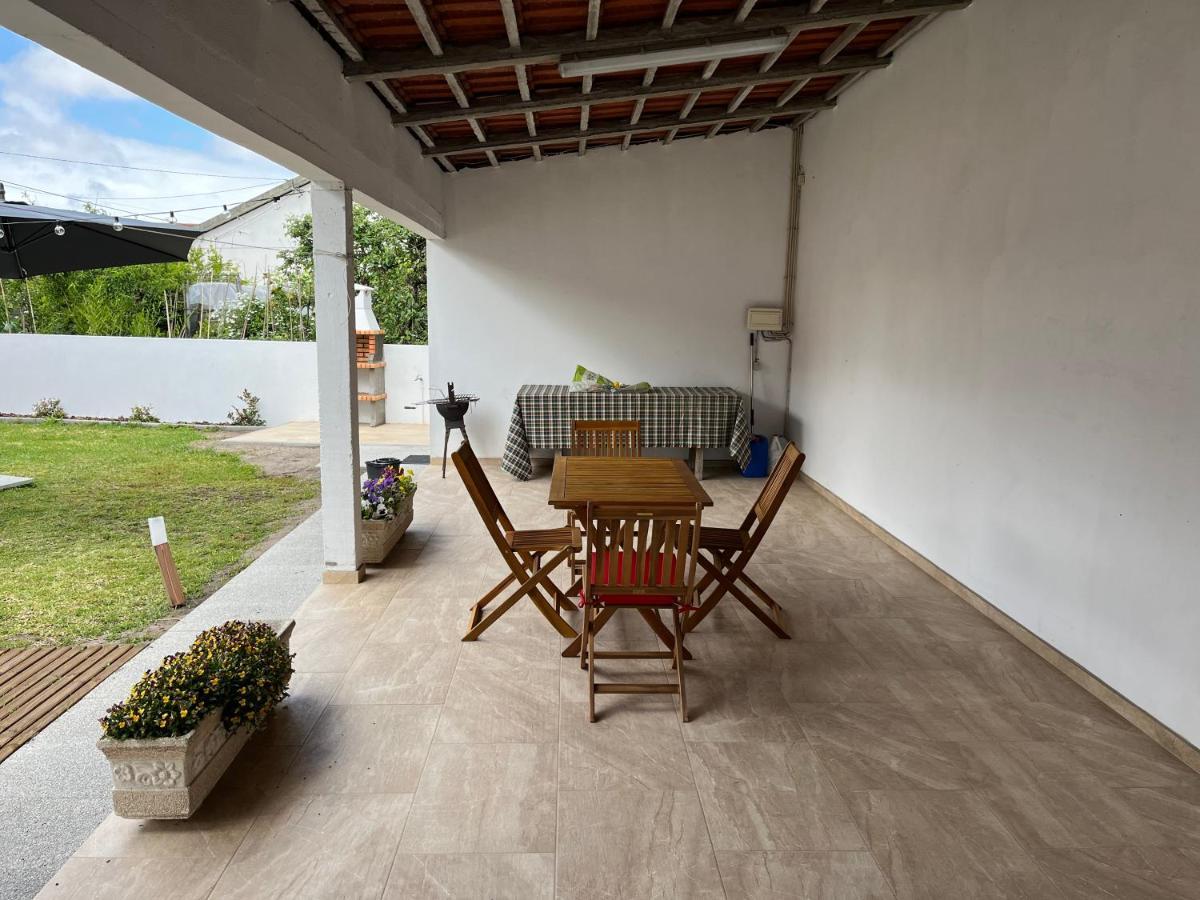 Moradia Alegre No Centro Da Vila Da Tocha. Exteriér fotografie