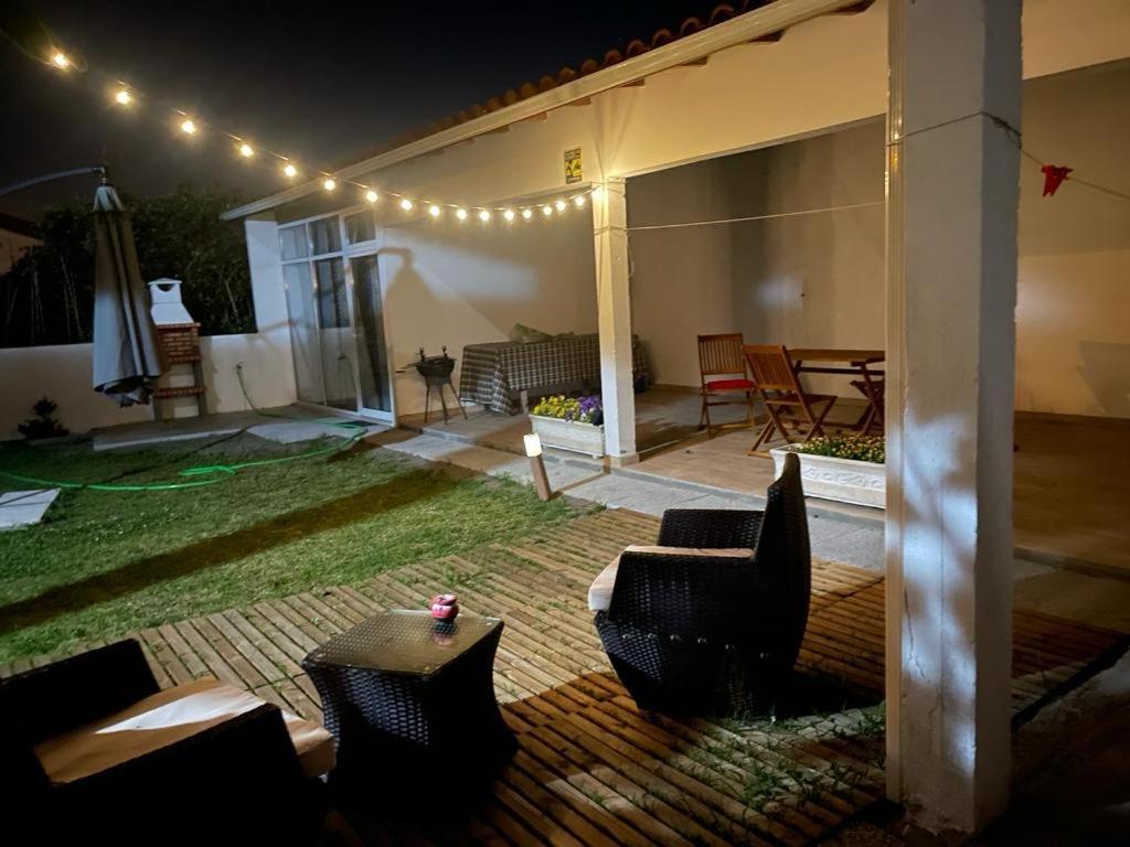 Moradia Alegre No Centro Da Vila Da Tocha. Exteriér fotografie
